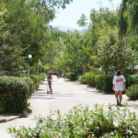 Camping Happy Camp Mobile Homes In Karavomilos Sami (Kefalonia)