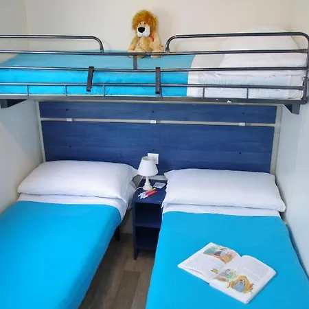 キャンプ場 Happy Camp Mobile Homes In Karavomilos サミ