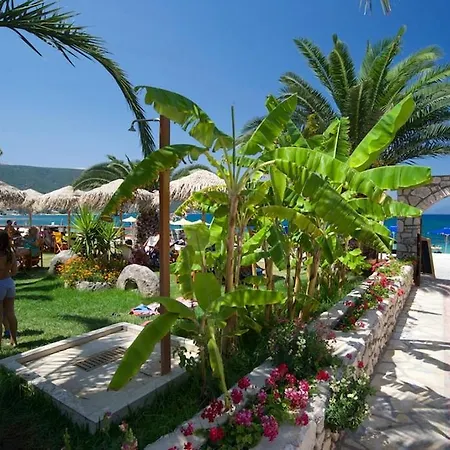 Happy Camp Mobile Homes In Karavomilos *