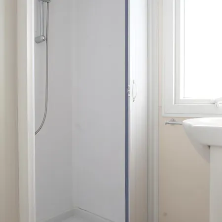 キャンプ場 Happy Camp Mobile Homes In Karavomilos