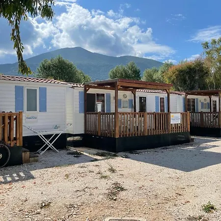 אתר קמפינג Happy Camp Mobile Homes In Karavomilos