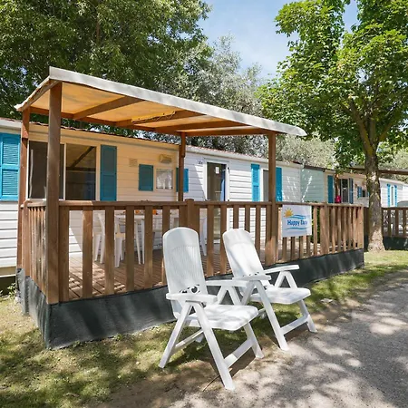 Happy Camp Mobile Homes In Karavomilos Camping *