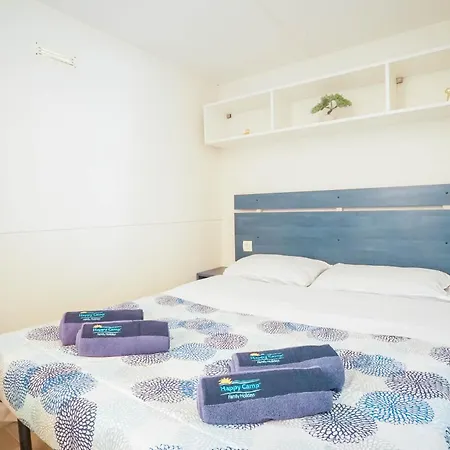 Happy Camp Mobile Homes In Karavomilos Camping