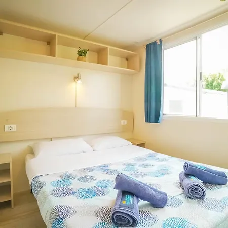 Happy Camp Mobile Homes In Karavomilos Camping *